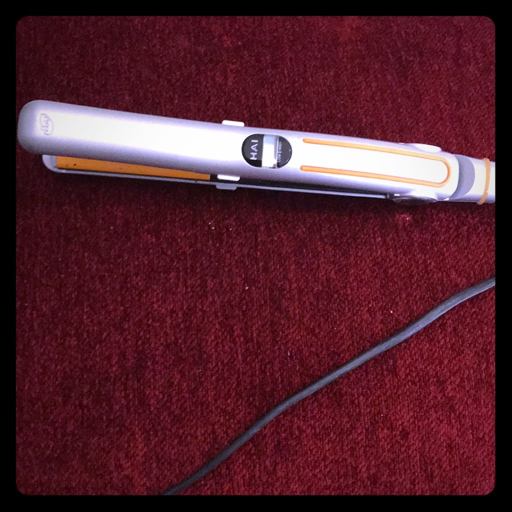 HAI ELITE 1 inch Digistick flat iron
